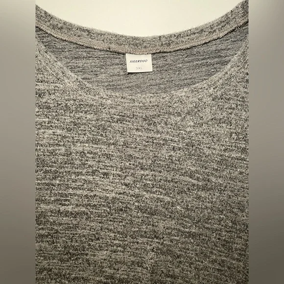 Plus-size Gray Sporty Top from Amazon - Picture 3 of 4